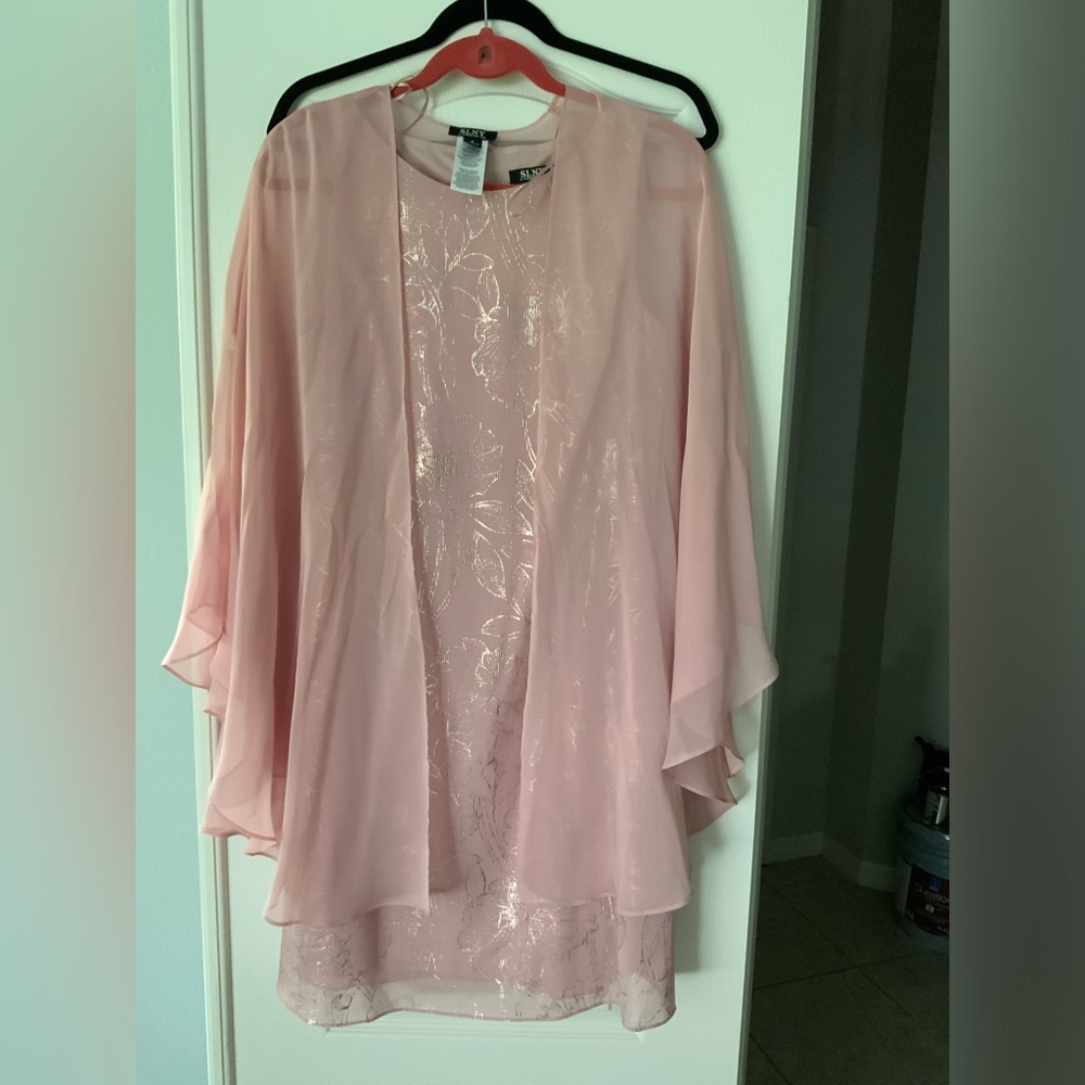 NWT SLNY sheath dress with chiffon capelet